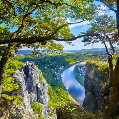 Panoramablick auf die Elbe, vom Basteigebirge aus